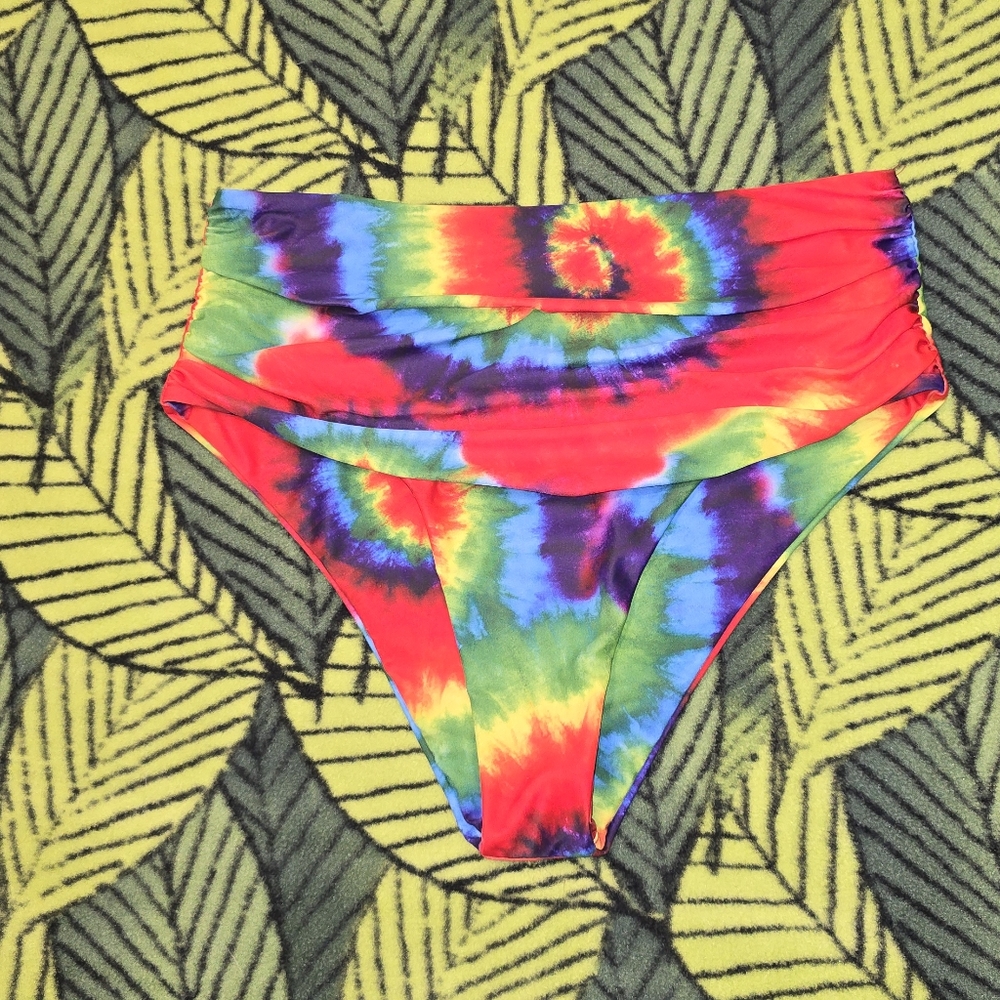 Tie-Dye Bikini Set - Picture 3 of 12